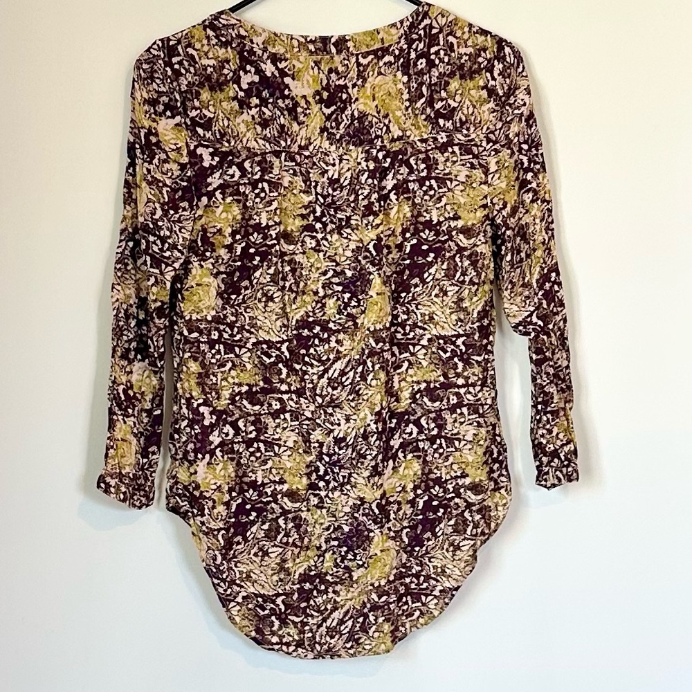 Hinge Lightweight V-Neck Patterned Blouse - Size:… - image 6